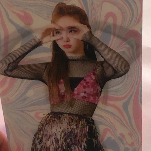 Twice Nayeon Holographic Photocard from Fancy Album - Picture 3 of 6